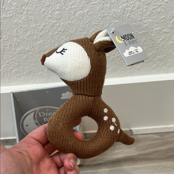 Moon and Stars Night Light with Brown Plush Deer Rattle - Picture 3 of 5